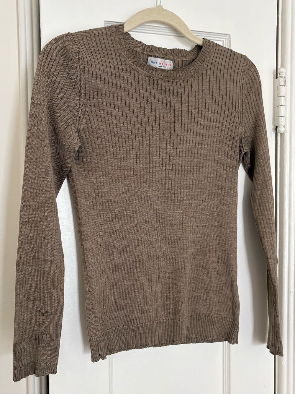 Greige Une Heures Ribbed Silk Crewneck LS in Taupe Small
